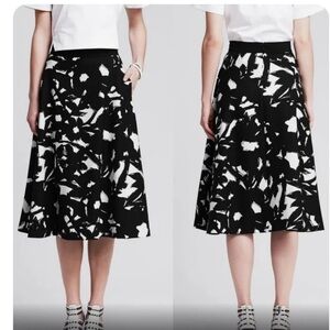 Banana Republic Floral Print Quilted Midi Skirt